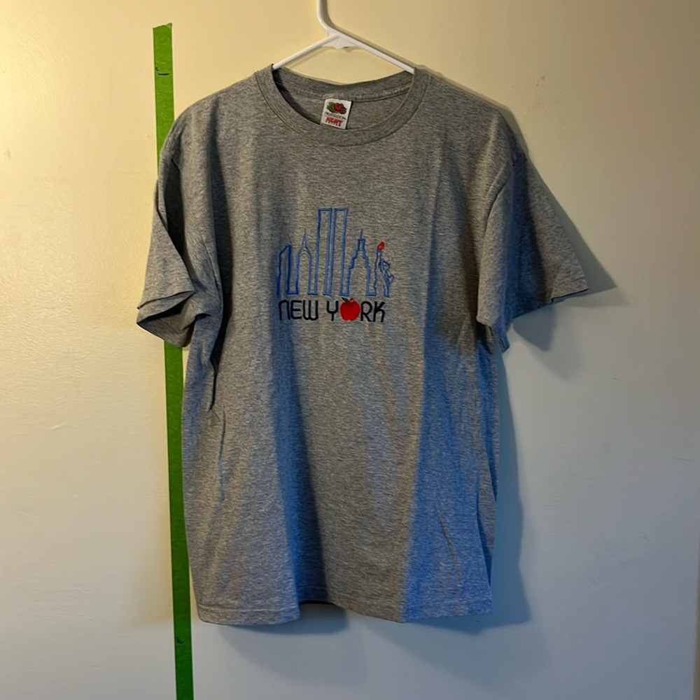 Embroidered New York T Shirt Sz L